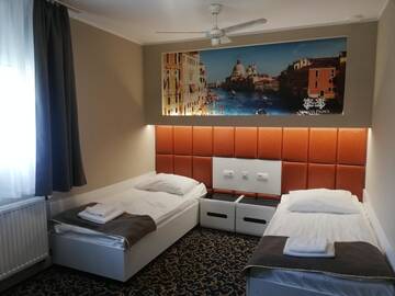 Фото номера Двухместный номер с 1 кроватью Отель Hotel Venecia Palace г. Михаловице 4