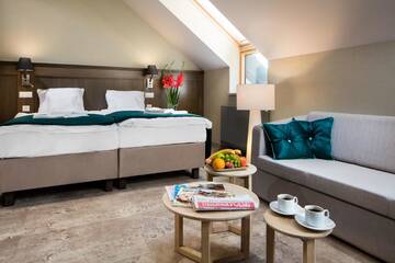 Фото номера Семейный номер Делюкс Отель Hotel Szary Residence г. Михаловице 4